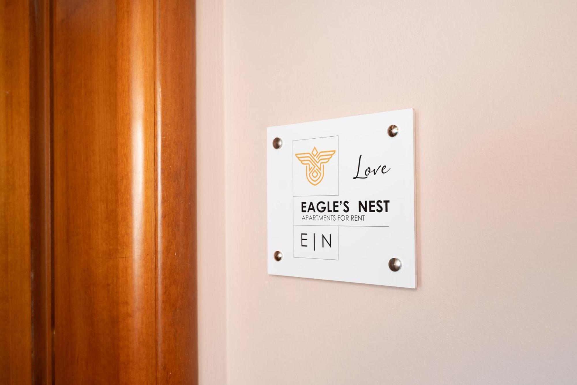 Eagle'S Nest City Apartments Egio Exterior foto