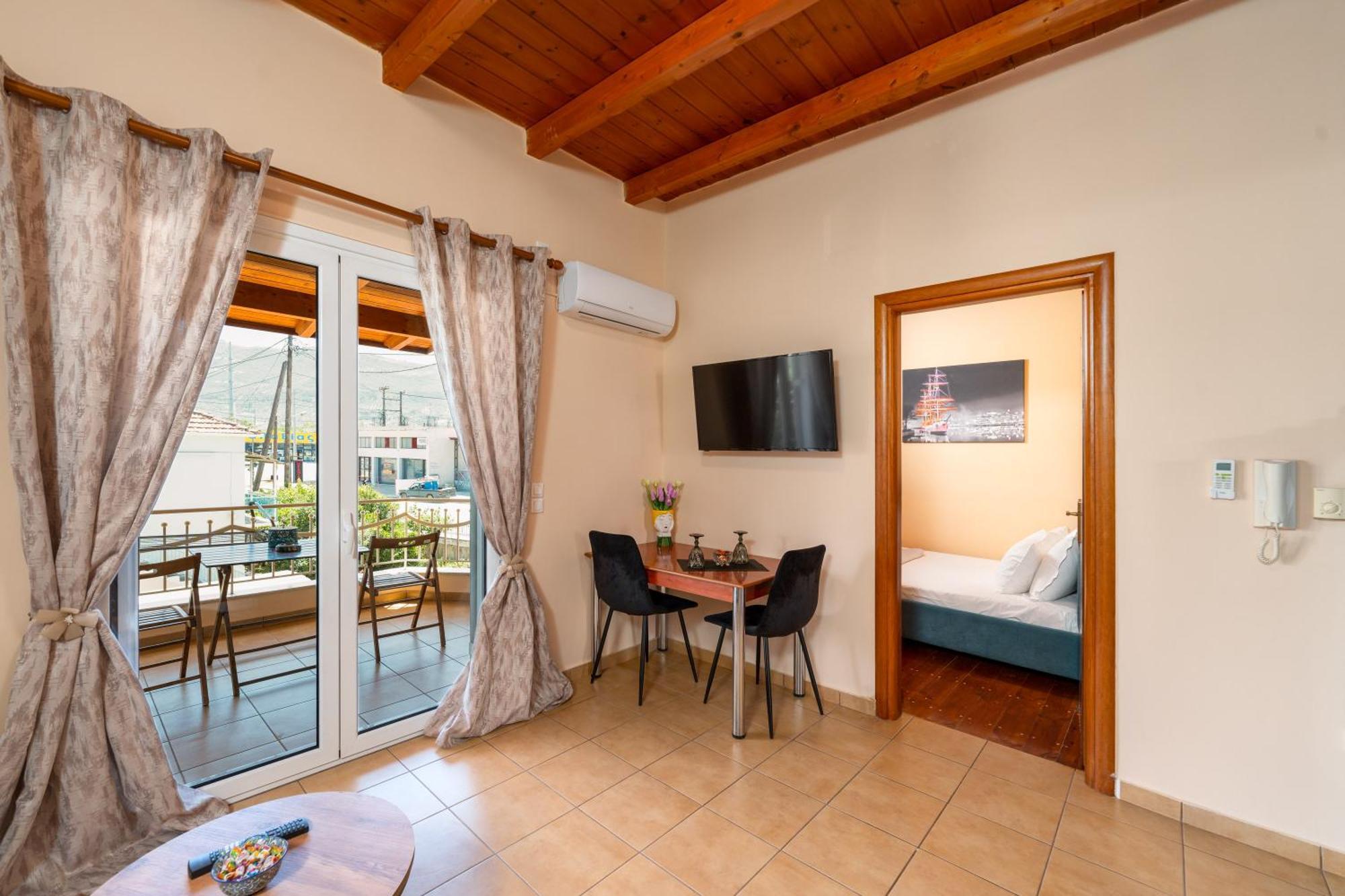 Eagle'S Nest City Apartments Egio Exterior foto